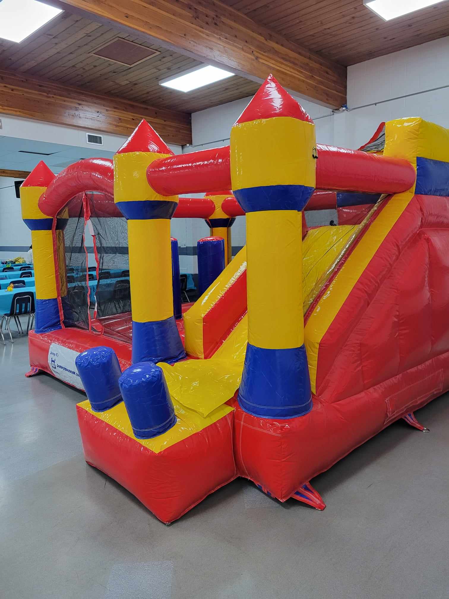 Jump&Slide Bouncy Castle Yellow/Red Winnipeg Manitoba for rent