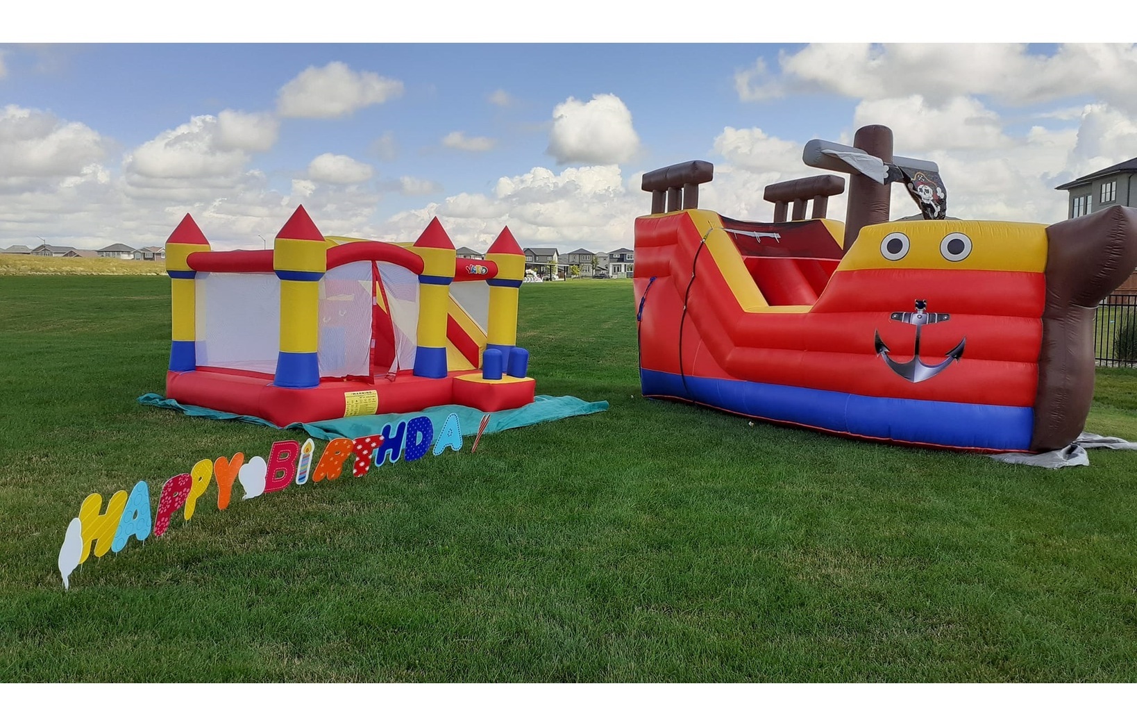 Inflatable Bouncy castles, Obstacle Courses, Waterslides, Facepainting, Popcorn / Cotton candy / Snow cone machines, party yard indoor and outdoor games rentals in Winnipeg Manitoba