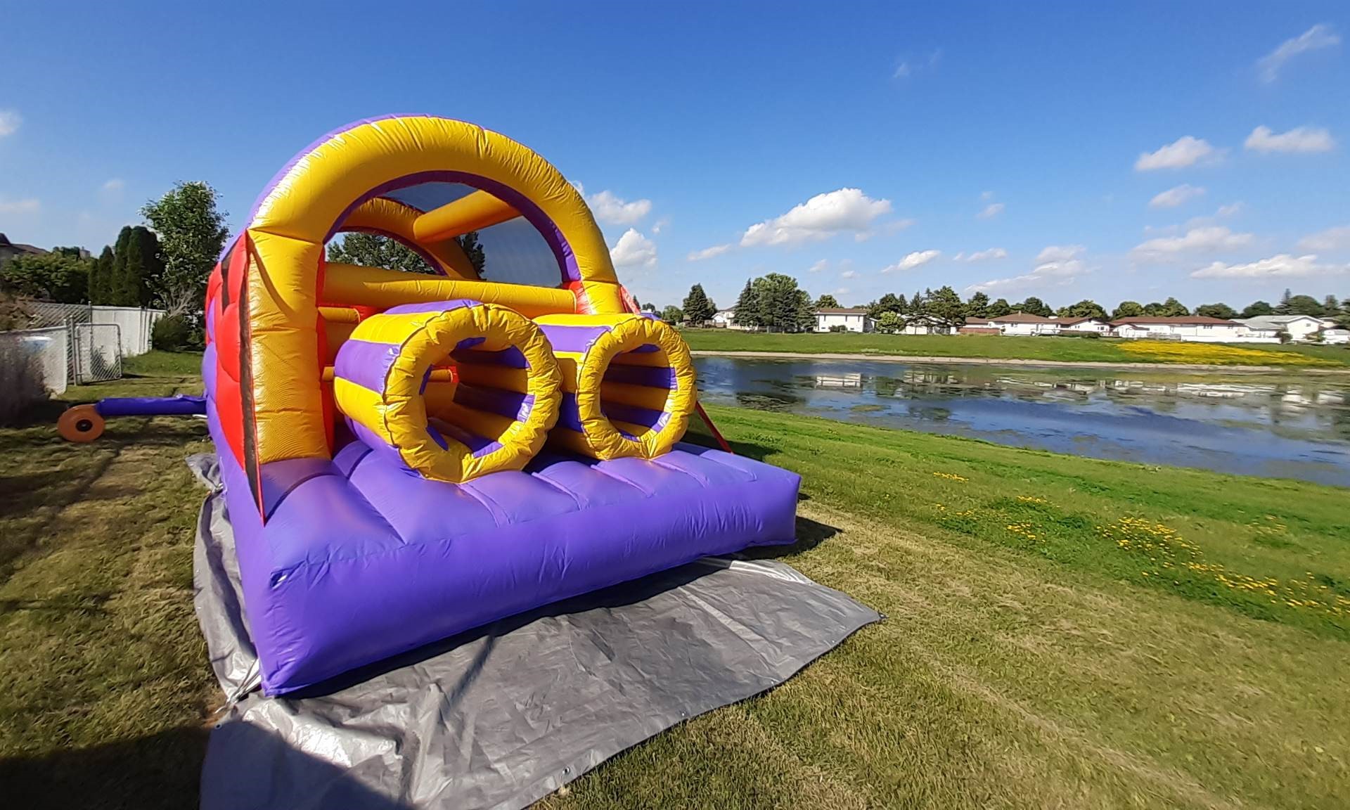 Obstacle course 30' bouncer party rentals Winnipeg Manitoba
