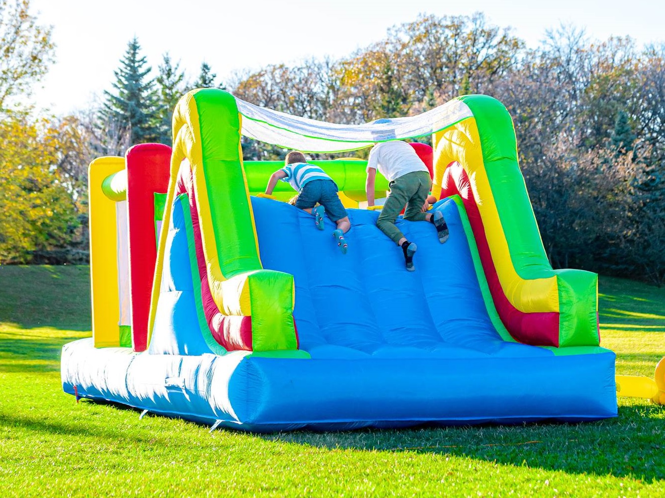 Obstacle Course 21' bouncer party rentals Winnipeg Manitoba